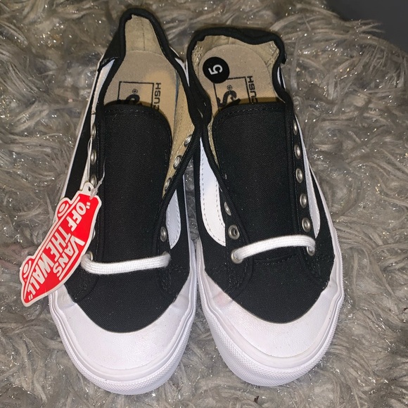 black ball velcro vans